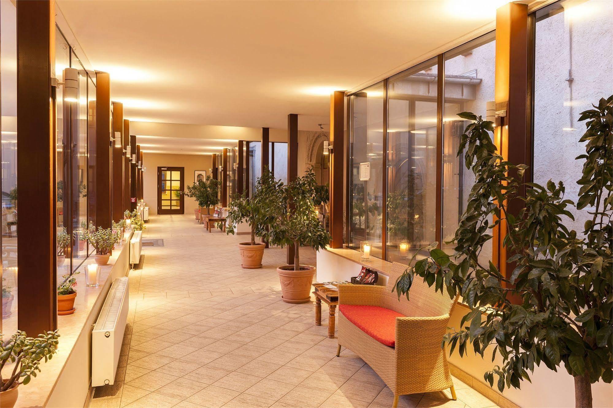 Wyndham Garden Quedlinburg Stadtschloss Kültér fotó